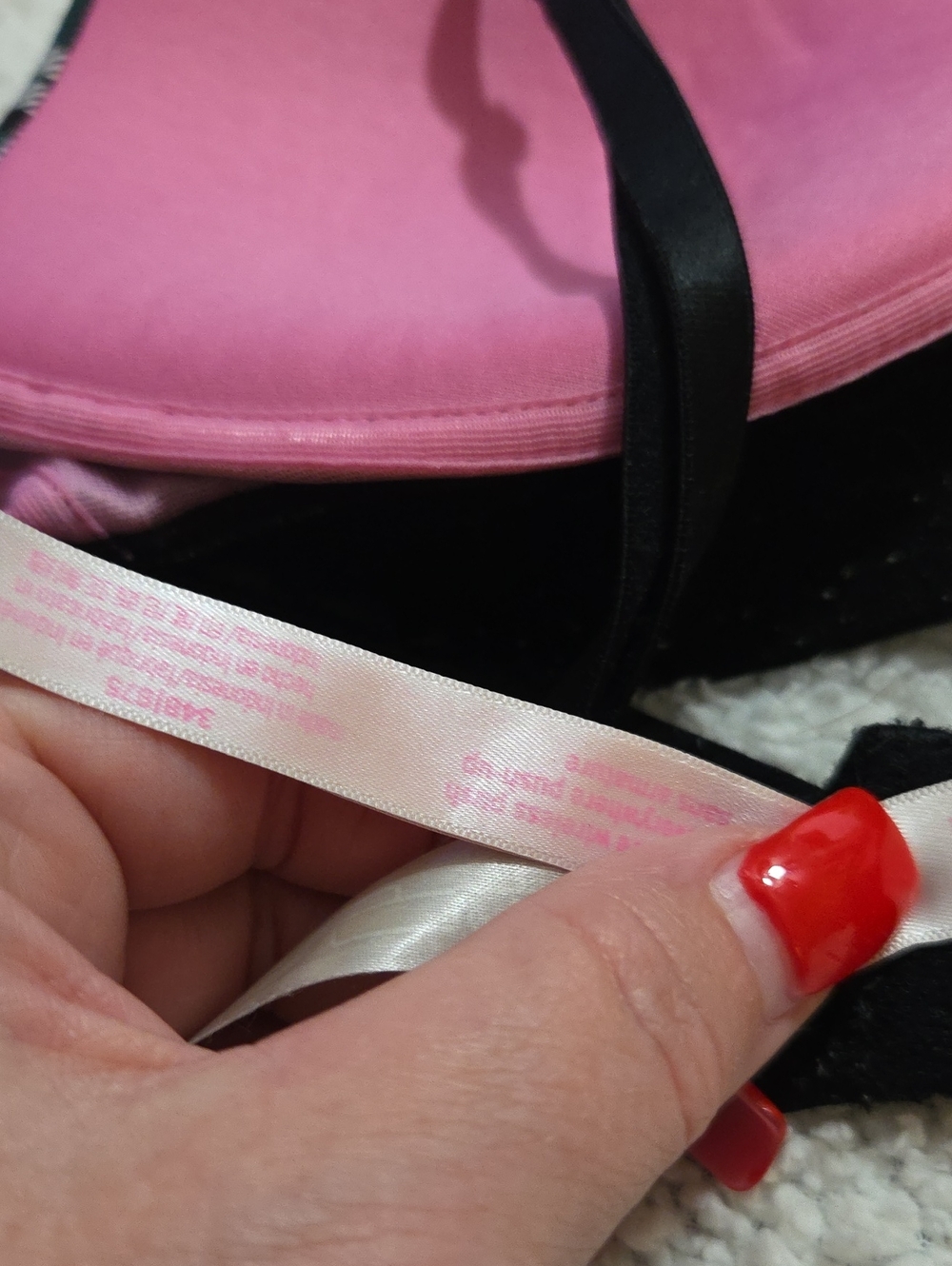 PINK VICTORIAS SECRET BRA - Picture 5 of 5